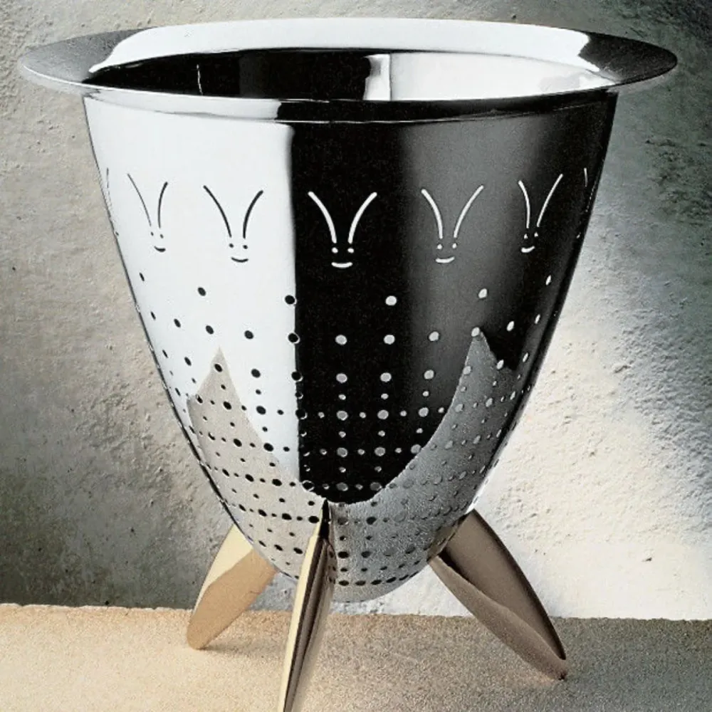 Spremiaglio Manuale Scolapasta acciaio inox Max Le Chinois di Philippe Starck per Alessi